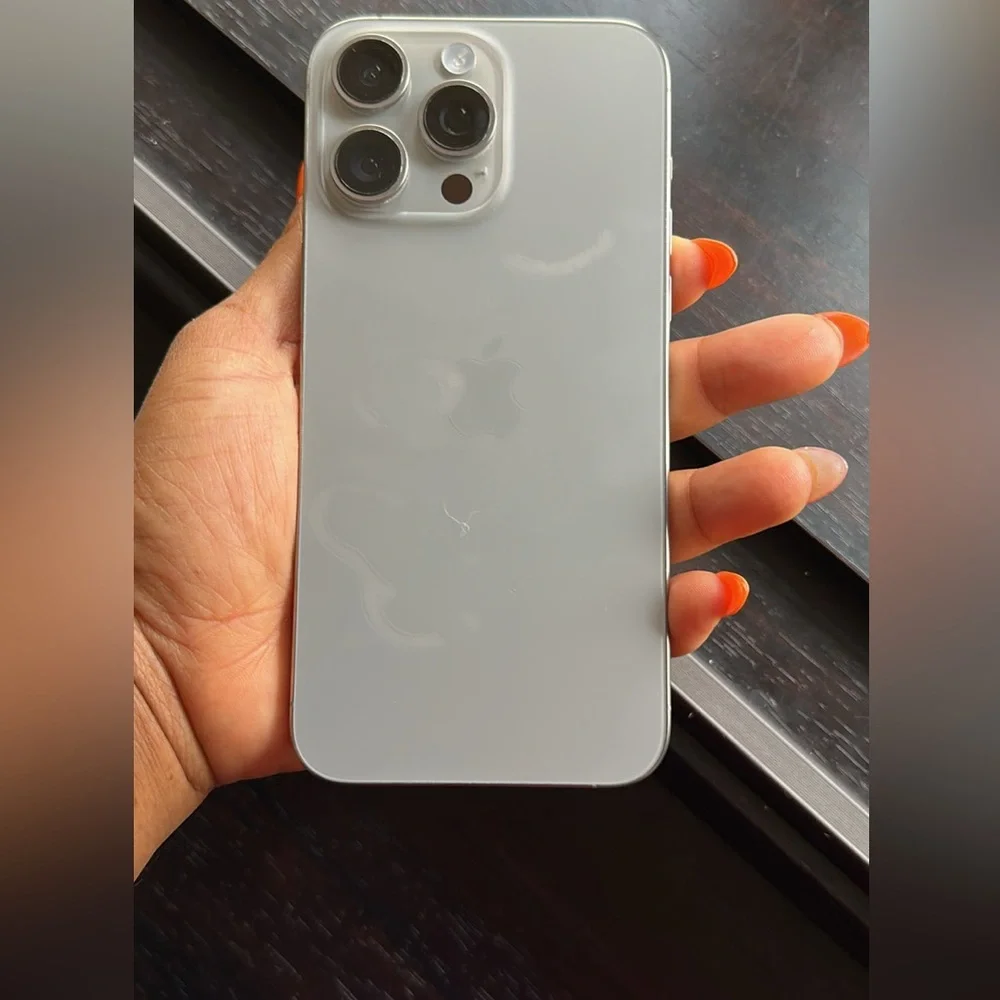 Apple iPhone in Sleek Silver